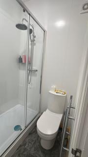 2-bed flat with free parking - Cardiff - 9