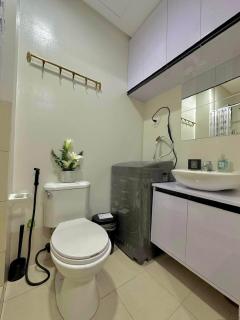 Condo in Greater Lagro Trees Residences 2 - Manilla - 9