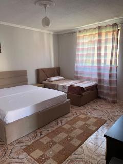 Rent rooms,Pogradec - Pogradec - 2