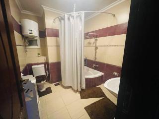 Cairo Crown Apartment including gym, spa and jacuzzi pool no visitors - Le Caire - 2