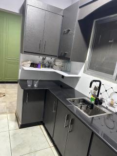 Modern Apartment with Balcony - Karachi - 4