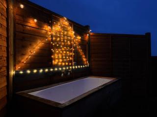 Sea View Outdoor Bath Tiny Home - Ilfracombe - 2