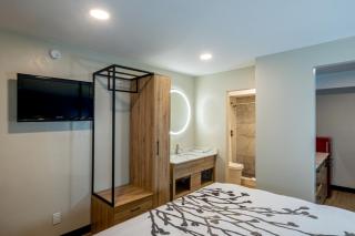 Exclusivo Inn by OYO Grand Prairie, TX - Grand Prairie - 3