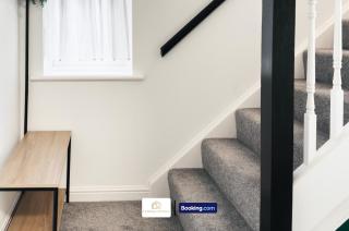Modern 3 Bedroom House By The Yuma Homes Short Lets & Serviced Accommodation In Ashford Town Centre With Free Wifi & Free Parking - Kent - 5
