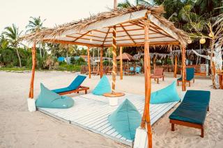 Mithra Paradise Beach Hotel - Nilaveli - 4