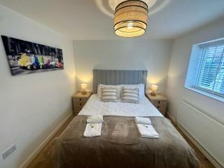 Spacious and Welcoming one-bedroom apartment - Sunningwell - 9