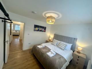 Spacious and Welcoming one-bedroom apartment - Sunningwell - 7