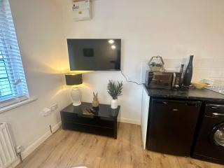 Spacious and Welcoming one-bedroom apartment - Sunningwell - 1