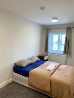 Step Entire Home - Rainham - 5