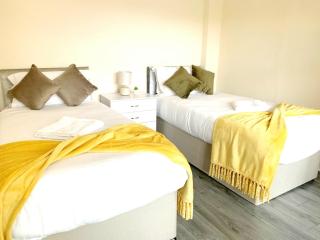 Walton Terrace House in Woking - Woking - 4