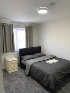 Step Entire Home - Rainham - 4