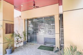 Hotel Golden Roof - Zirakpur - 1