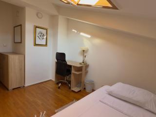 Apartment in Igalo - 2