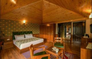 Barhol Lodge - - 1