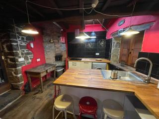 La Casa Roja de Quirós - - 2