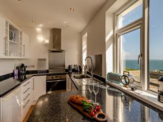 3 Bed in Dale 51723 - Dale - 9