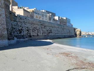 Tra castello e porto - Otranto - 5