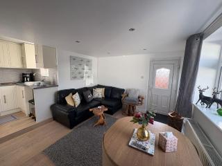 The Travellers Retreat - Neston - 9