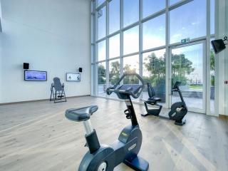 Luxury 2BR with Dubai Eye and Sea Views at One JBR - 3