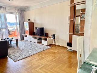 Sea View One Bedroom Apartment - Bar - 8