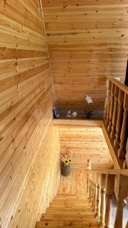 Nora's Chalet - - 4