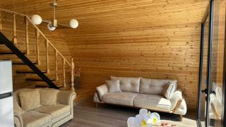 Nora's Chalet - - 5