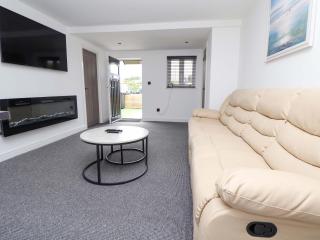 4 Willow Grove - Freehold - Holywell - 3