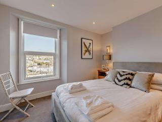 3 Bed in Brixham 78602 - Brixham - 1