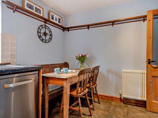 2 Bed in Llangorse 91085 - Llangorse - 2