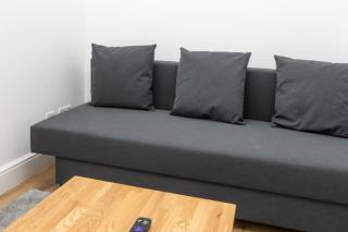 Newly Renovated 1BD Flat - Camden - London - 3