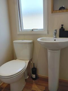 Golden Sands Stunning 3 Bed Beachside Caravan - Kinmel Bay - 3