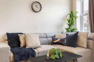 Kew View Suite 2BR Sleeps 9, Walk to Tube & Sights - 6