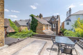 Kew Garden Suite 2BR Sleeps 9 Near Central London - Richmond upon Thames - 1
