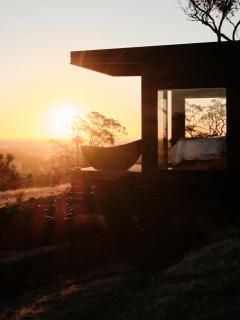 Luxury Winery Stay with Sweeping Hilltop Views - Cornella - 7