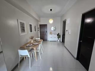 Modern Comfort & Snap Worthy with Pool, Gym & More - Manila - 8
