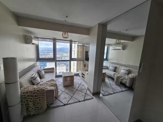 Modern Comfort & Snap Worthy with Pool, Gym & More - Manila - 7