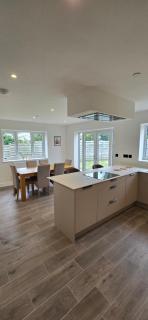 Brand New Family Friendly Home Anglesey - Cemaes Bay - 2