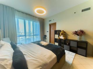 Spacious 2BR in Lago Vista Tower - 0