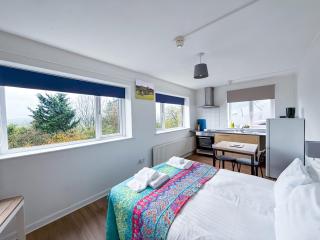 Glastonbury Studio- amazing views and Free Parking - 7