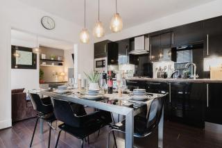 Licata's Apartment - Cirencester - 1