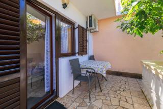 Apartment Dalibor - Lukovo Šugarje - 6