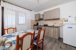 Apartment Dalibor - Lukovo Šugarje - 4