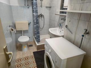 Apartments Milena - Omiš (Almissa) - 1