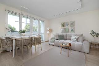 Family Apartment with Air Conditioning with 3 Bedrooms in Cracow by Noclegi Renters - Krakow - 4