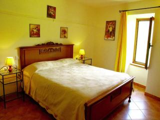 Holiday home in Canossa with Swimming Pool, Garden, Barbecue - Mulazzo - 1