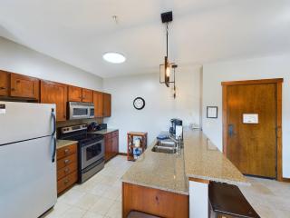 Soaring Eagle Ski-in Ski-out Condo W Hot Tubs - Snowshoe - 6