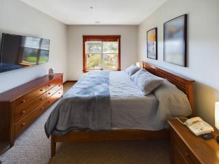 Soaring Eagle Ski-in Ski-out Condo W Hot Tubs - Snowshoe - 5