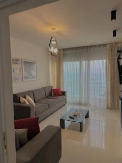 Seaside Serenity - Polisi i Vogël - 9
