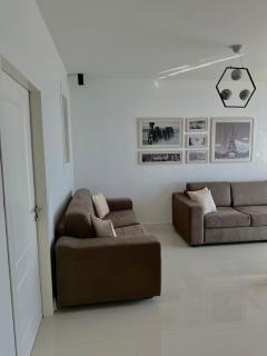 Seaside Serenity - Polisi i Vogël - 4