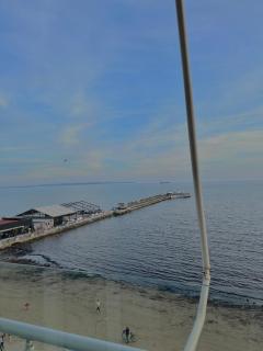 Seaside Serenity - Polisi i Vogël - 3